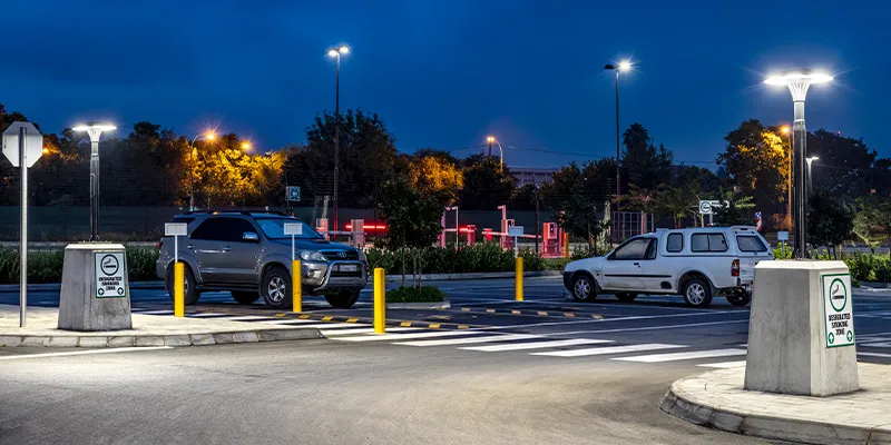 KAZELLE LED post tops illuminate the parking area of the hospital.